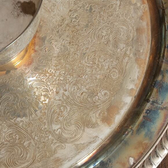 Vintage WM Rogers Silverplate 15"   Chip & Dip Vegetable Platter tray - Picture 8 of 15